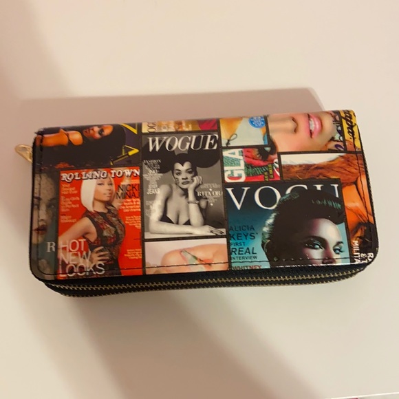 Magazine cover wallet - Picture 1 of 4